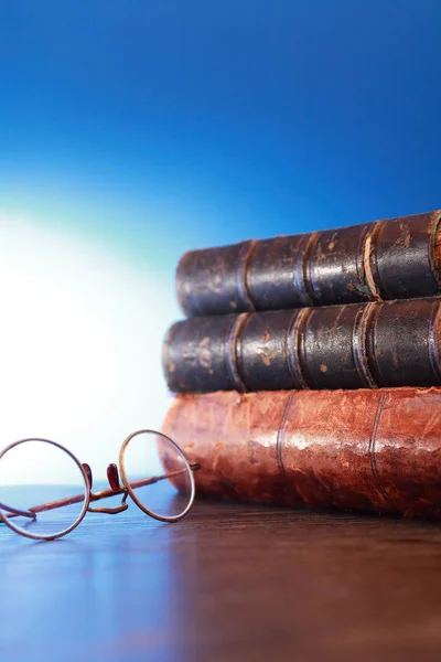 Spectacles et livres — Photo