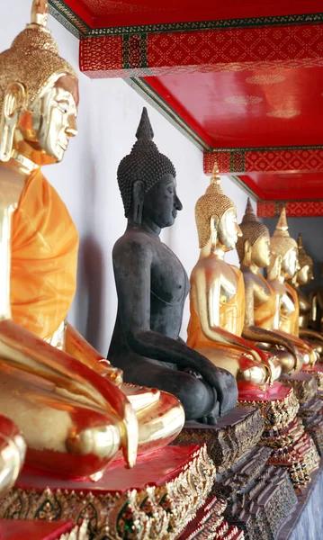 Buddhas tempel for tilbakelenet – stockfoto