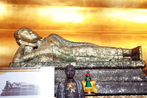 Yaslanan Buda Tapınağı — Stok fotoğraf