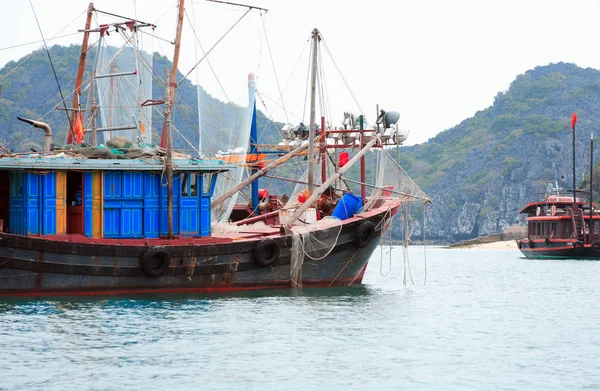 Baía de Halong no Vietnã — Fotografia de Stock