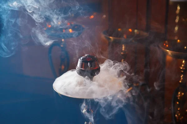 Smoke in bowl of hookah — Stock Photo, Image