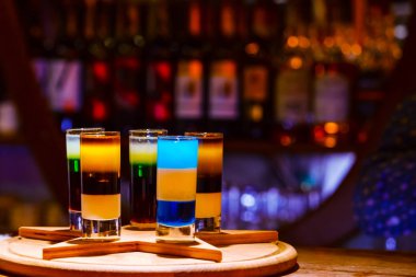 Düşmanın çukurda - alkol vurdu 