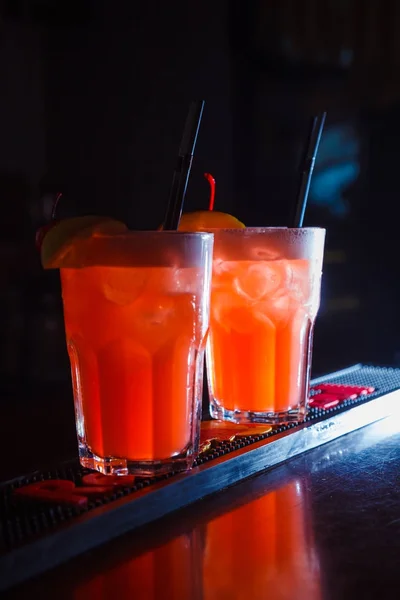 Long cocktail  on the bar — Stock Photo, Image