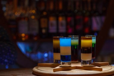 uzun kokteyl çubuğu