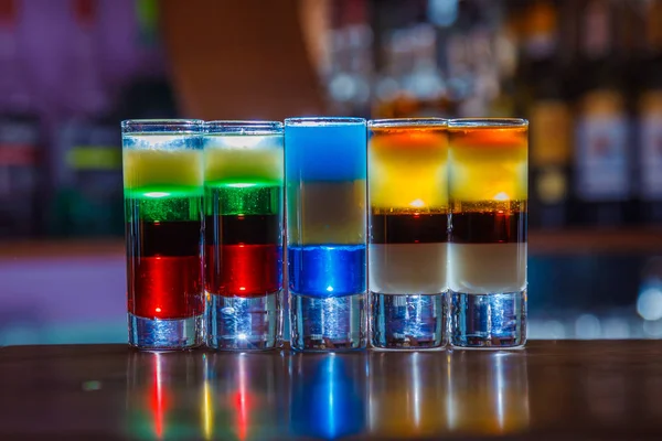 uzun kokteyl çubuğu