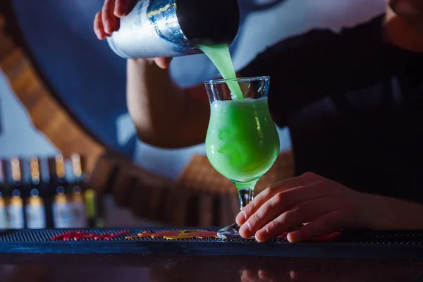 Koktejl na baru — Stock fotografie