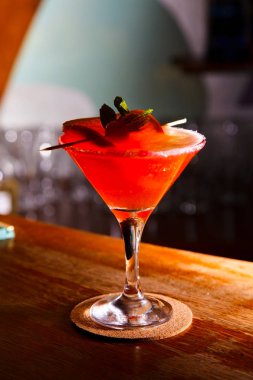 Düşmanın çukurda