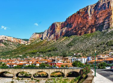 Peloponnese, Yunanistan Leonidio şehirde bir gün güneşli yaz