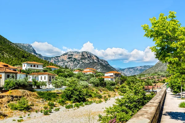 Leonidio Miasto Prowincji Peloponez Grecja Słoneczny Letni Dzień — Zdjęcie stockowe
