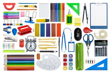 Büyük bir kırtasiye seti. Beyazda izole edilmiş.