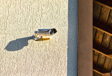 Güvenlik kamerası ve özel ev