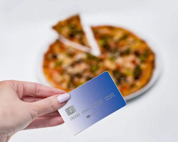 Venda Conceito Compra Pizza Pagamento Com Cartão Crédito — Fotografia de Stock