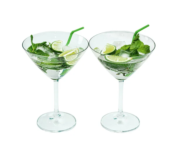 Dois Belos Copos Com Mojito Tubules Isolado Branco Menta Rum — Fotografia de Stock