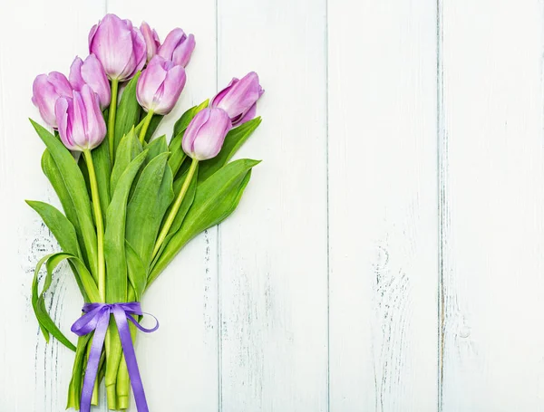 Bukiet Różowych Tulipanów Białym Drewnianym Tle Dzień Matki Walentynki Marzec — Zdjęcie stockowe