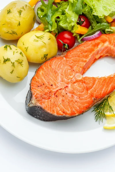 Filete crujiente de salmón asado — Foto de Stock