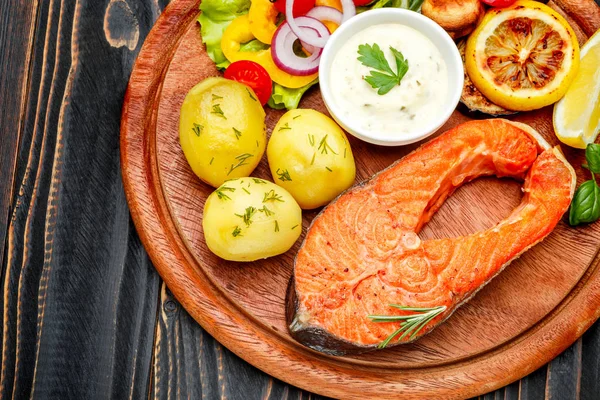 Filete crujiente de salmón asado — Foto de Stock