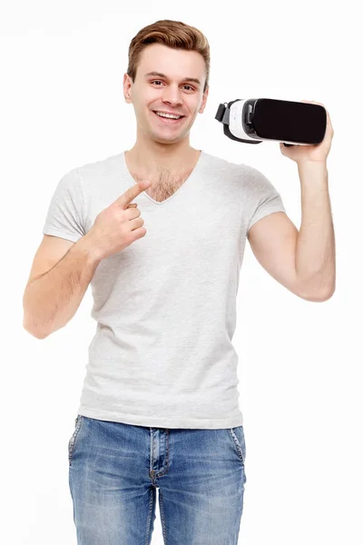 Homme avec lunettes de réalité virtuelle — Photo