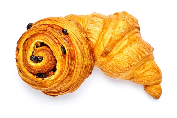 Croissant frais et cinnabon sur fond blanc — Photo