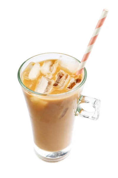 Iced koffie of latte in glazen beker — Stockfoto