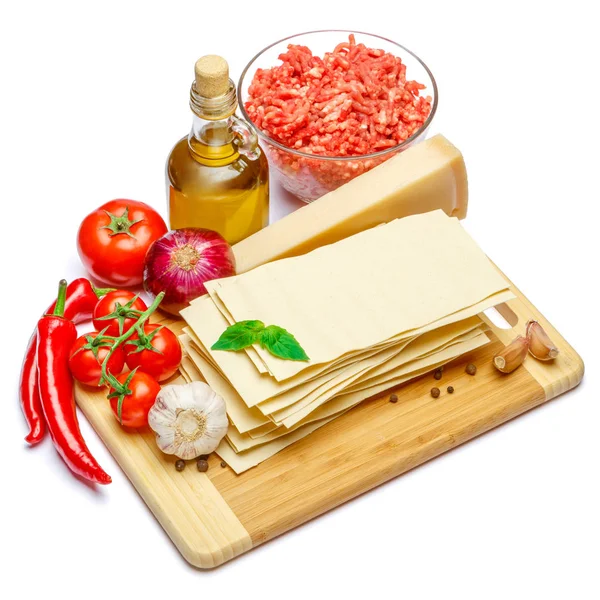 Lasagne secche crude sfoglia e verdura — Foto Stock