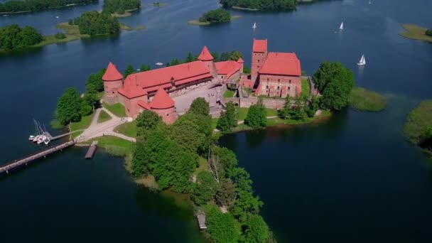 Κάστρο Τρακάι Λιθουανίας στις λίμνες βίντεο — Αρχείο Βίντεο
