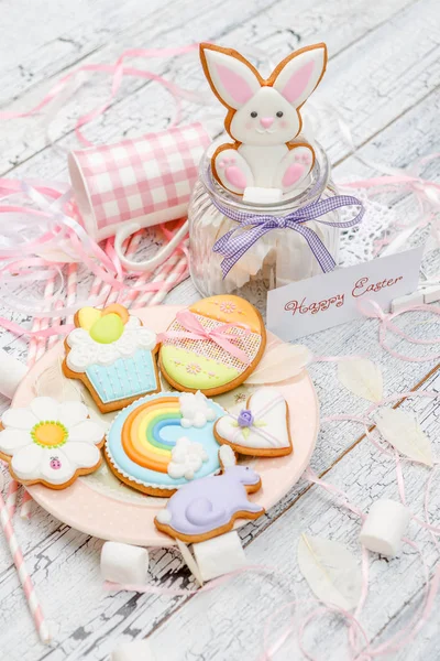 Beautiful glazed Easter cookies — Stock Photo, Image