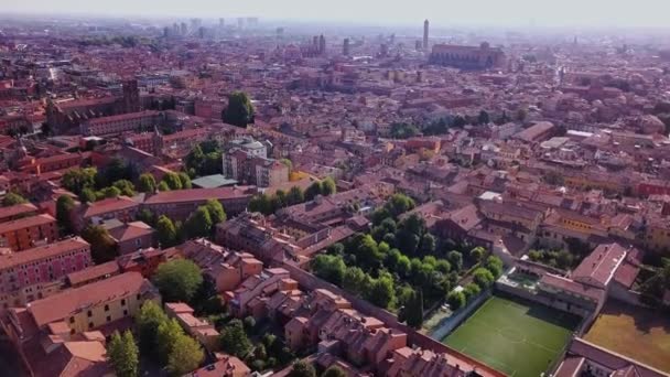 Luchtfoto van Bologna Italië — Stockvideo