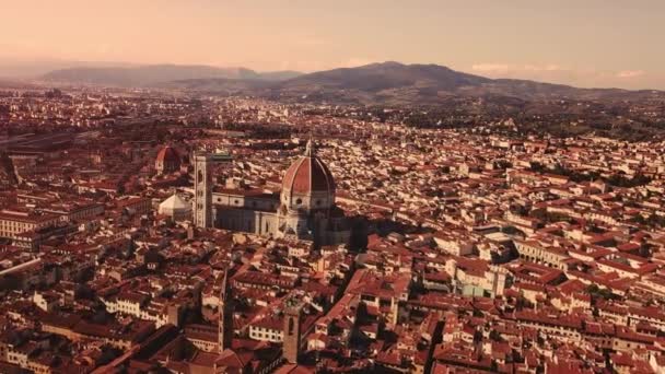 Видео с беспилотника - панорамный вид Флоренции — стоковое видео
