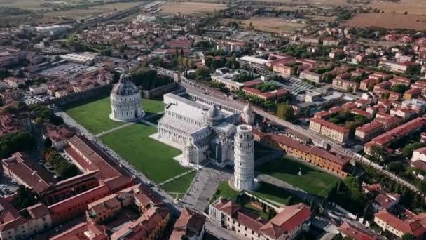 Drone videofilmer - lutande tornet i Pisa — Stockvideo