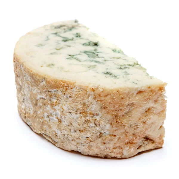 Niebieski ser na białym tle — Zdjęcie stockowe