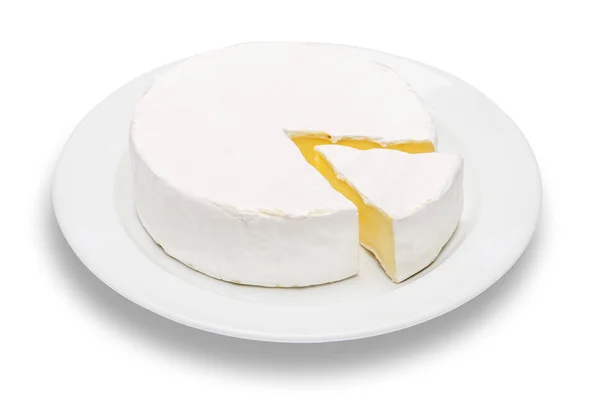 Okrągłe brie lub ser Camabertem na tle talerz biały — Zdjęcie stockowe
