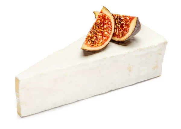 Brie nebo camambert sýr na bílém pozadí — Stock fotografie