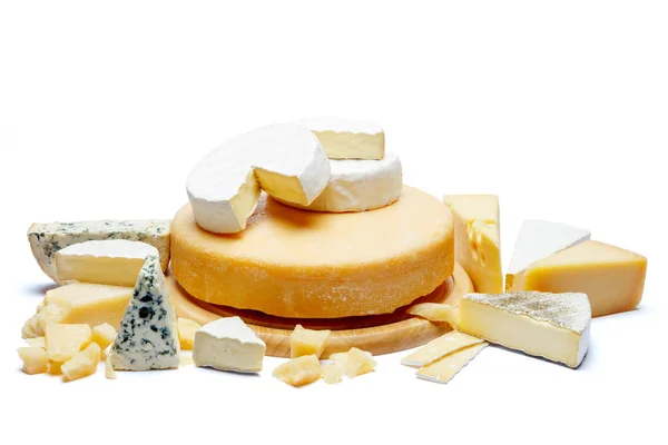 Los tipos distintos del queso - parmesano, brie, roquefort, cheddar — Foto de Stock