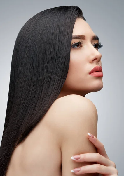 Barna ázsiai lány hosszú, egyenes haj — Stock Fotó