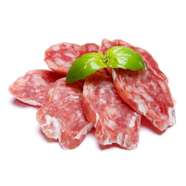 Salchicha de salami orgánica en rodajas secas sobre fondo blanco — Foto de Stock
