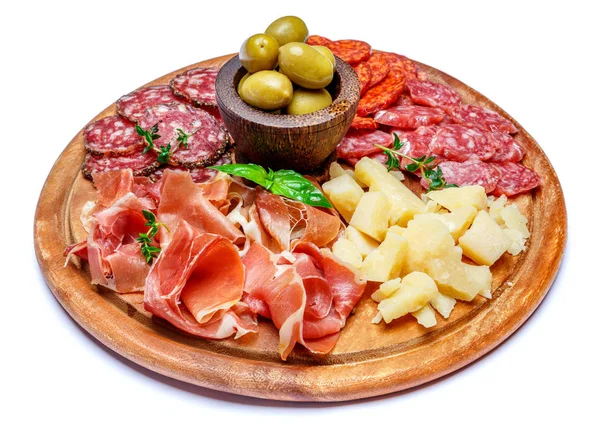 Prato de carne e queijo com salsicha de salame, chouriço, parma e queijo parmesão — Fotografia de Stock