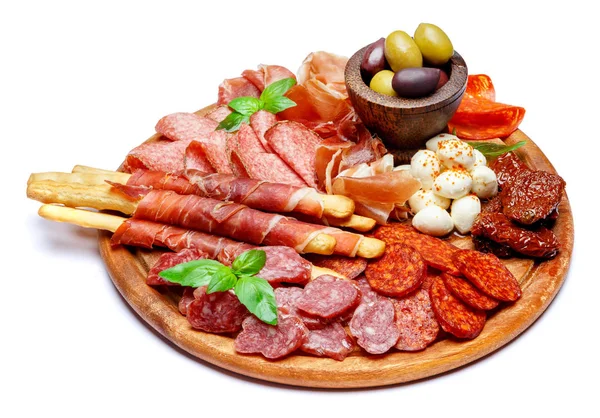 Prato de carne e queijo com salsicha de salame, chouriço, parma e mussarela — Fotografia de Stock