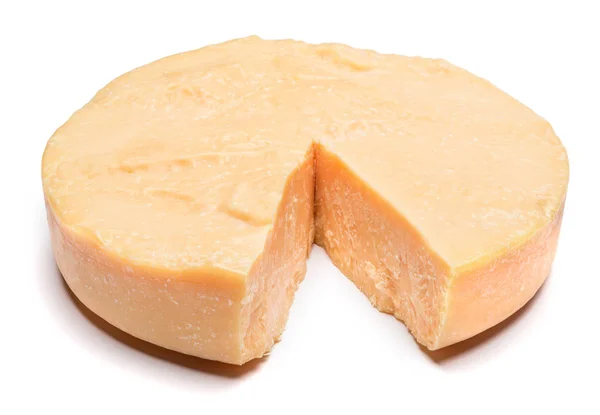 丸い頭とパルメザン チーズまたはパルミジャーノの部分全体 — ストック写真