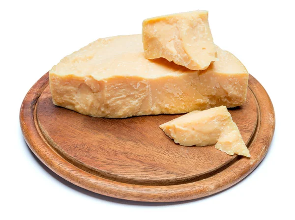 Kousky parmazánu nebo parmigiano sýr — Stock fotografie