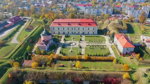 Vista aérea drone vídeo do Castelo de Zolochiv na região de Lviv, Ucrânia — Vídeo de Stock