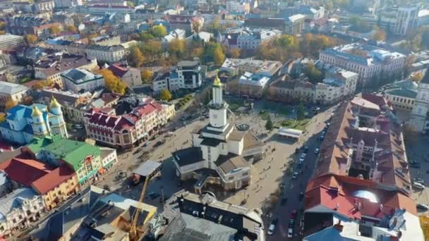 Vídeo Drone - Vista aérea do centro histórico da cidade de Ivano-Frankivsk — Vídeo de Stock