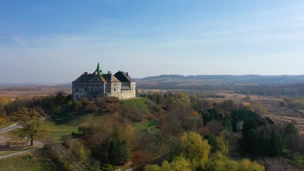 우크라이나, 레스코에 있는 귀신들린 성의 공중 사진 — 비디오