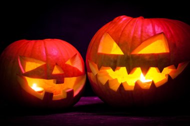 Karanlıkta Cadılar Bayramı Balkabağı