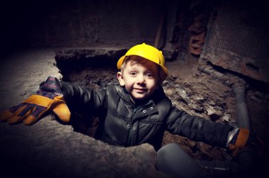 iş yerinde küçük tamirci