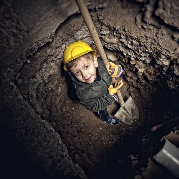 Kleine klusjesman op het werk — Stockfoto