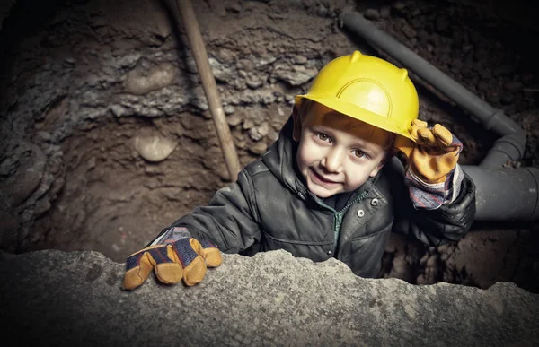 Little handyman at work — Stock Photo, Image