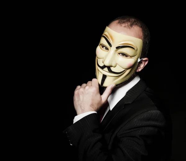 Retrato hacker no escuro — Fotografia de Stock
