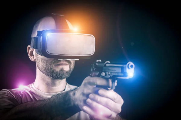 Man with VR headset — Stock Photo, Image
