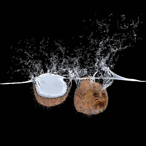 Render Kókuszdió Gyümölcs Esik Vízbe Ami Nagy Fröccsenések Fekete Háttér — Stock Fotó