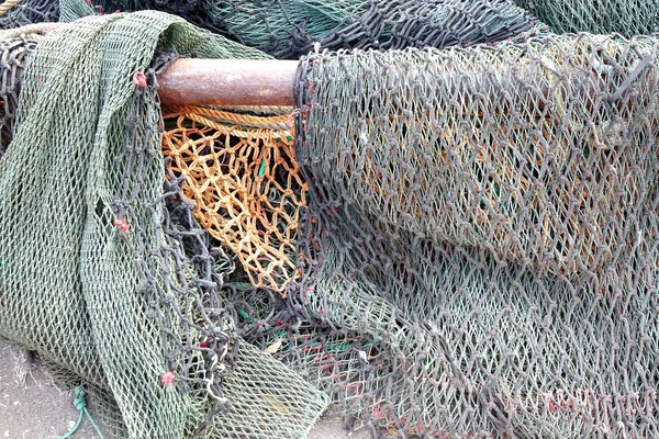 Viejas redes de pesca descartadas —  Fotos de Stock